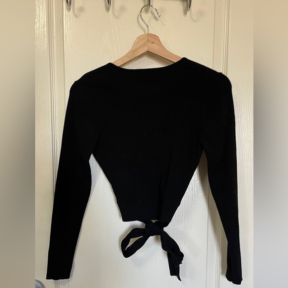 Little moon black tie front long sleeve - Picture 7 of 8